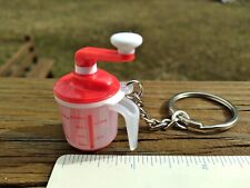TUPPERWARE *EXTREMELY RARE* RED Speedy Chef / Whip 'n Mix Keychain - NOT USA picture