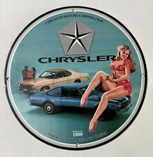 RARE CHRYSLER MOTORS PINUP GIRL PORCELAIN SERVICE GAS OIL PUMP PLATE LUBES SIGN picture