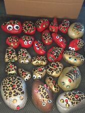 YOUR OWN PET ROCK FACTORY CREATE YOUR OWN MASTER PIECES USING METALLIC PAINTS. picture