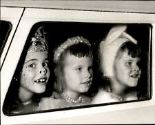 LG948 1959 Original Lewis McLain Photo LITTLE GIRLS ON HALLOWEEN Window Faces picture