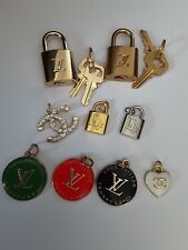 9 mix  pieces   metal zipper pull   / logo gg 16  mm or 0,6 inch Emblem picture