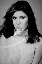 ACTRESS CARRIE FISHER - *8X12* PUBLICITY PHOTO (DD792) picture