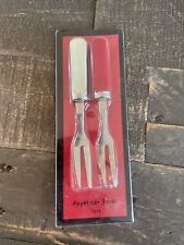RED AND WHITE VINTAGE NEW APPETIZER FORKS 2PCs dc7 picture