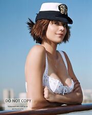 ACTRESS CATHERINE BELL PIN UP - 8X10 PUBLICITY PHOTO (BB-650) picture