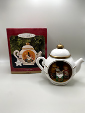 1997 Hallmark Keepsake Christmas Holiday Ornament Teapot Party Magic Light picture