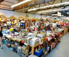 25 lb lot @@Junk Drawer@@-Our Warehouse in a BIG BOX- old & new mixed items. picture