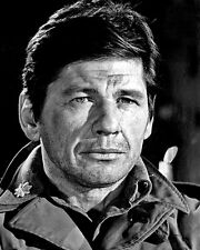 ACTOR CHARLES BRONSON - 8X10 PUBLICITY PHOTO (BB-561) picture