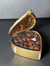 LIMOGES ROCHARD Gold Heart WITH LOVE CHOCOLATE TRUFFLE Trinket Box Peint Main picture