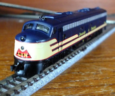 Life Like 7166 N gauge EMD E8 diesel loco in Louisville & Nashville livery picture