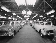 1955 CHEVROLET ASSEMBLY LINE Photo  (211-w) picture