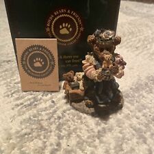 The Collector #227707 Boyds Bearstone collection 1993 figurine picture