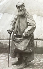 RARE POST-WW1 GERMAN MAN DURING THE GREAT DEPRESSION 1932 PHOTO POSTCARD RPPC picture