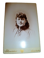 ANTIQUE PHOTOGRAPH Cabinet Photo Thomson Kansas City MO Young Lady 6x4