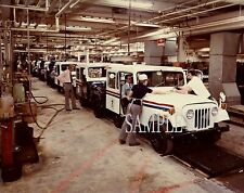 Early 1970s US MAIL JEEP ASSEMBLY LINE Photo  (163-a) picture