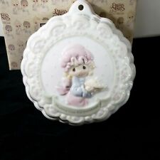 RETIRED PRECIOUS MOMENTS GIRL PIE KITCHEN MOLD DROPPING OVER FOR CHRISTMAS  BOX picture