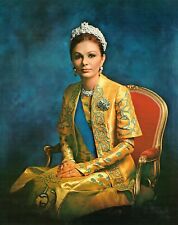 EMPRESS FARAH PAHLAVI Widow of the SHAH OF IRAN Photo  (177-i) picture