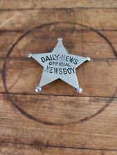 Daily News official Newsboy badge picture