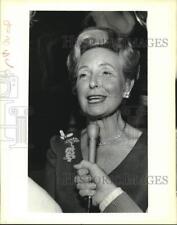 1988 Press Photo Phyllis Schlafly speaks at Eagle Forum at New Orleans Museum picture