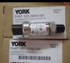 YORK 025-29583-000 Pressure Transducer picture