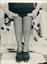 1926 Leggy Woman Demonstrates 2 Finger Skirt Length Press Photo picture