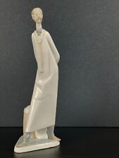 Lladro Professionals Doctor #4602 Figurine. Made in Spain picture