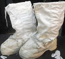 CANADIAN ARMY MUKLUKS  - WINTER ARCTIC BOOTS  size 10 picture