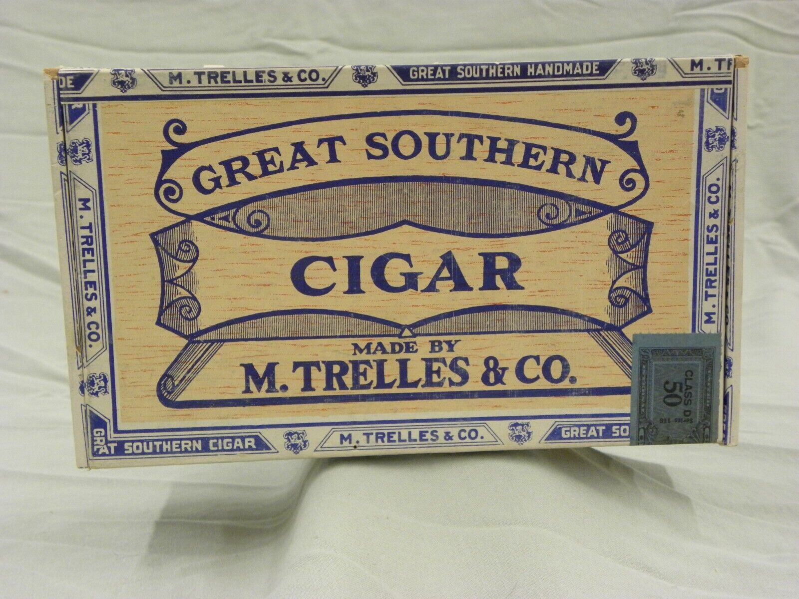 Great Southern Dixie cigar box, from New Orleans By M. Trelles 1933