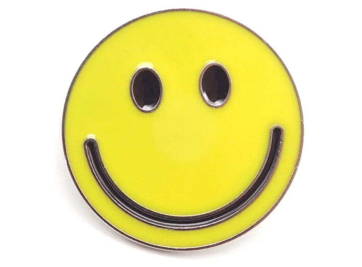 Brand New Retro Yellow Smiley Face Pin Happy Classic Have Nice Day Enamel Lapel