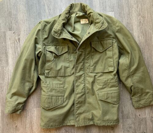 Vtg U.S. Military M-65 Field Coat Jacket With Hood 8405-782-2936 Small Short