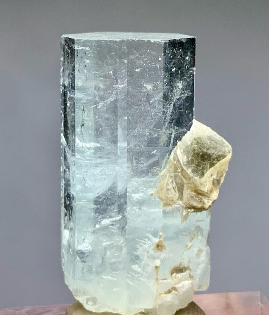 44 CT Aquamarine DT  Crystal from Pakistan