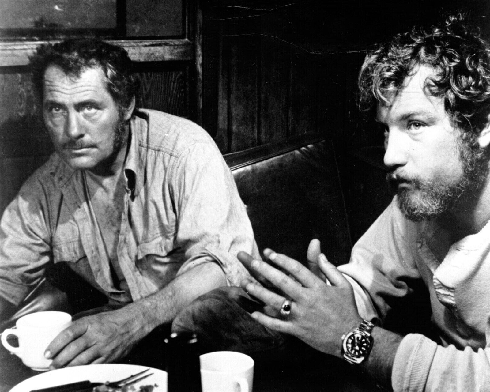 Jaws Robert Shaw 7 Richard Dreyfus at dining table in Orca 5x7 inch photo