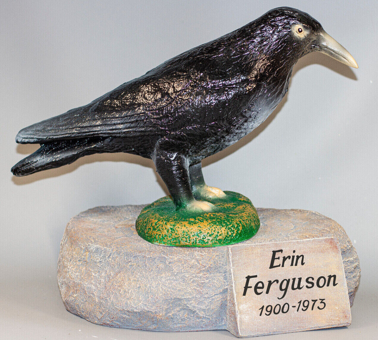 Wildlife Cremation Urn Human Ashes Memorial Statue Raven Outdoor Burial Keepsake