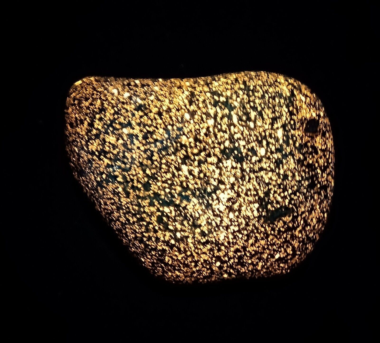  FLUORESCENT SODALITE ( YOOPERLITE )  7.8 oz.   A Bright and Beautiful Stone