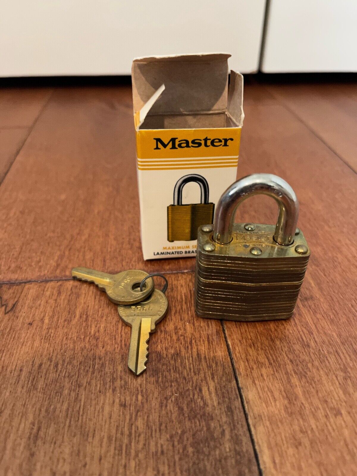Master Lock Padlock maximum security, #4 Laminated Brass, USA Made, Vintage, NOS