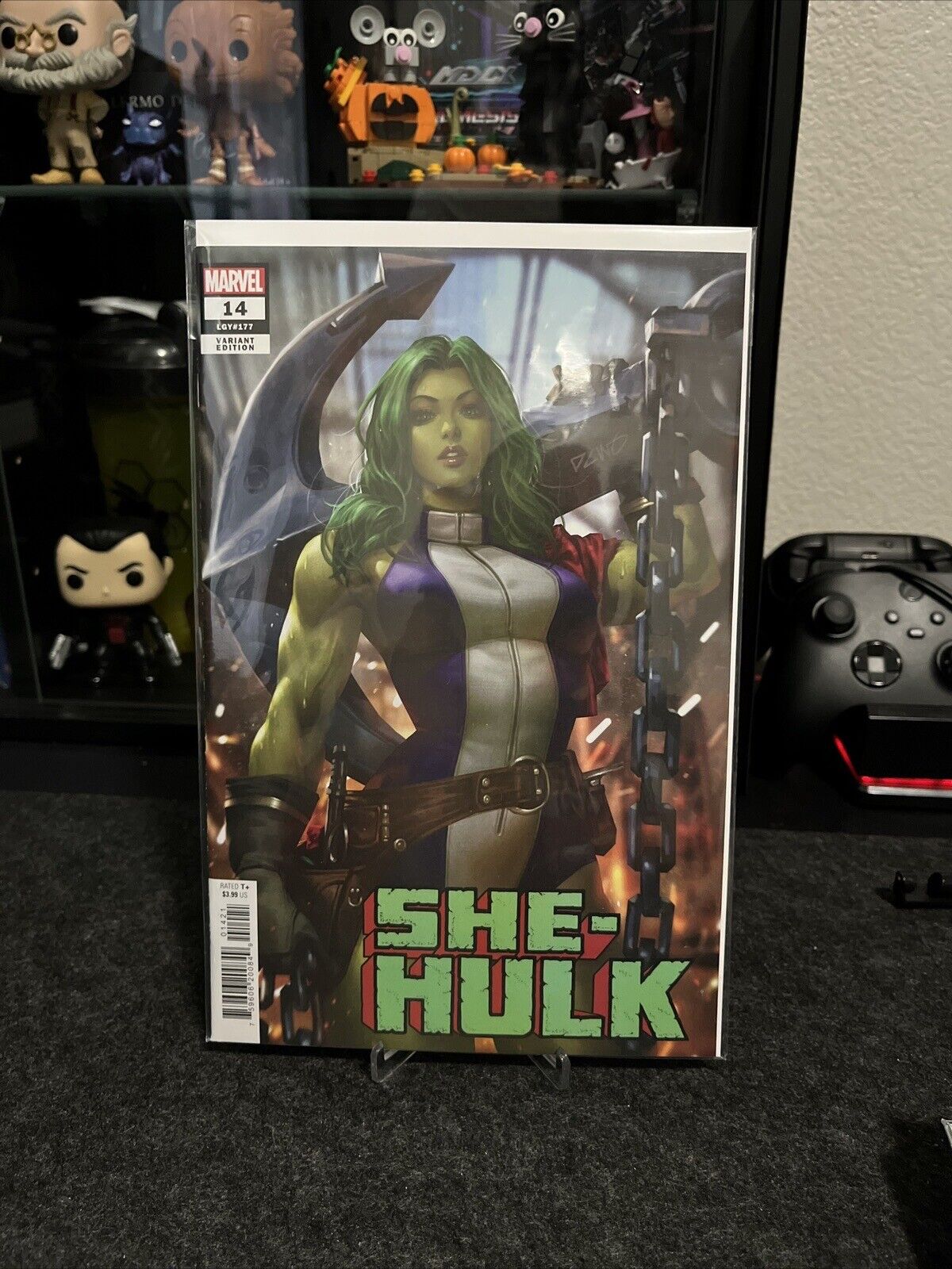 She-Hulk (Volume 4) #14  Derrick Chew Variant