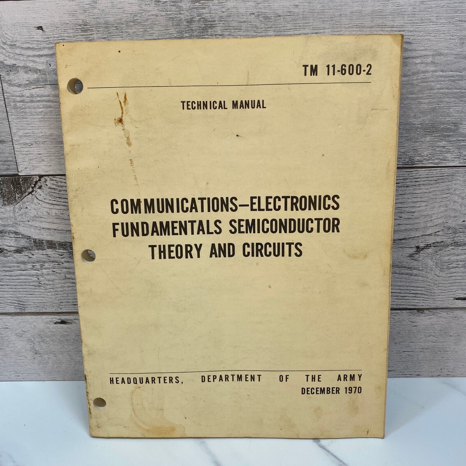 Vintage  1970 Department of the Army Communications Semiconductors TM 11-600-2