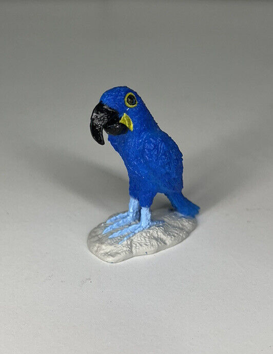 YOWIE Lear’s Macaw Colors of Animal Kingdom Collection Toy Bird Figurine 1.75 in