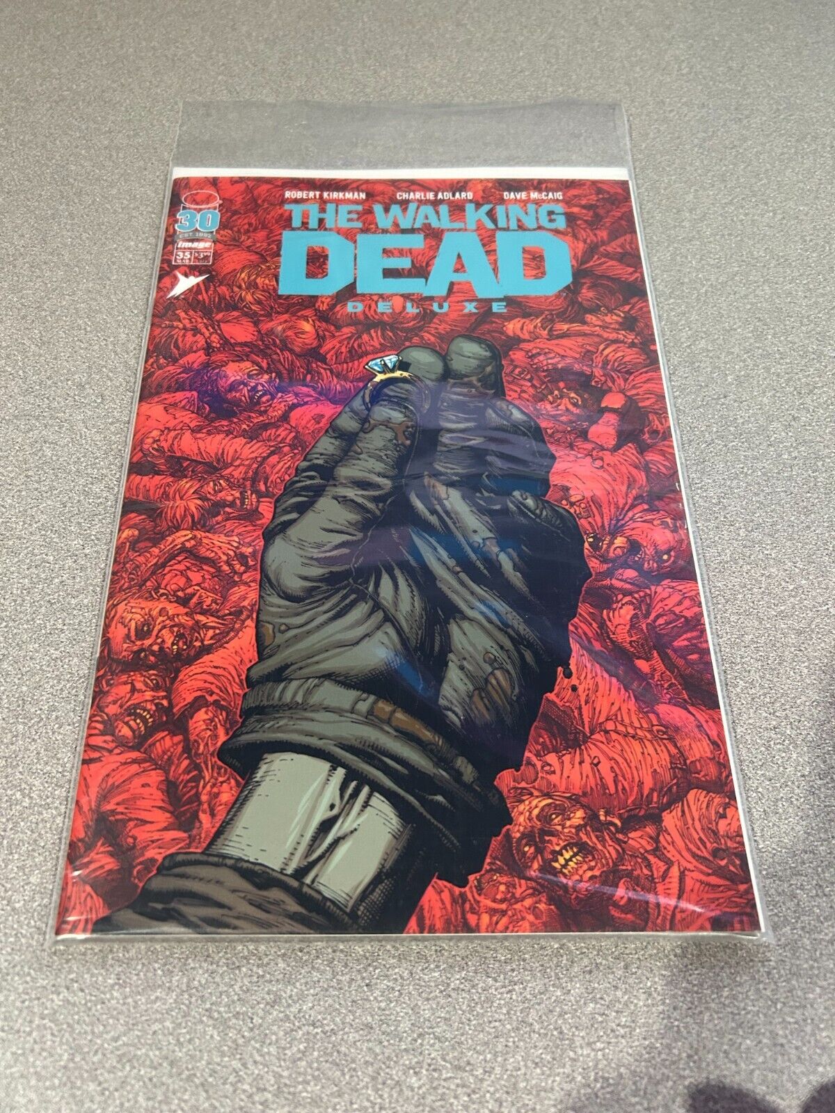 Image - The Walking Dead Deluxe #35A