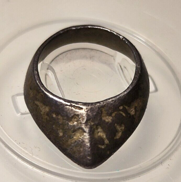 EXTREMELY RARE SILVER ROMAN ARCHER’S RING