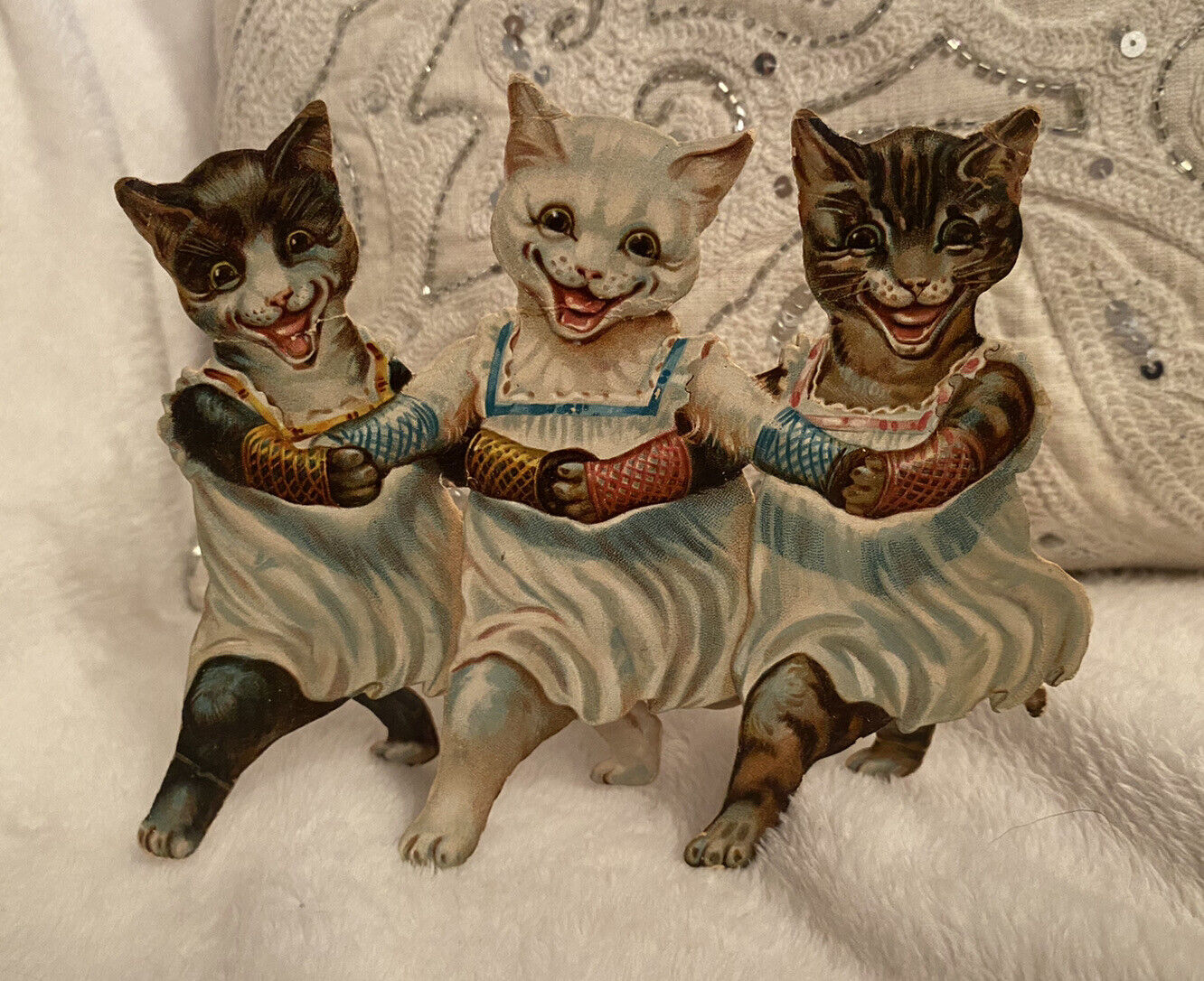Amazing Antique Raphael Tuck Three Little Kittens Christmas Card Die Cut Cat