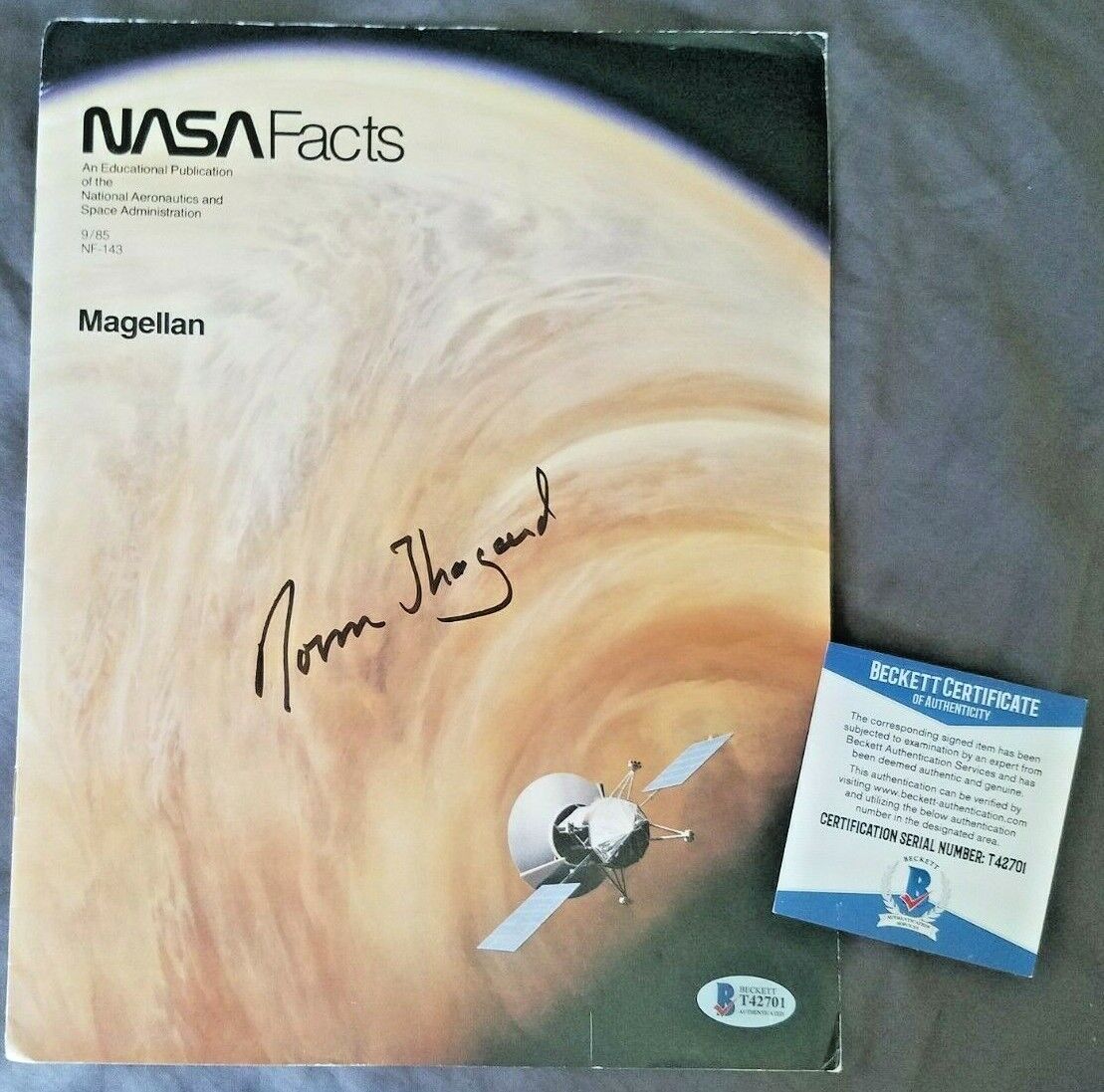Magellan Venus Spacecraft NASA FACTS BOOKLET signed by NORM THAGARD BECKETT CERT