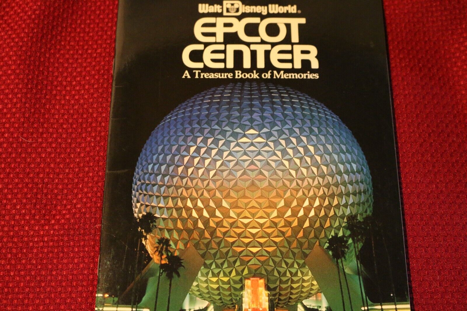 Walt Disney World Epcot Center A Treasure Book of Memories 1989 