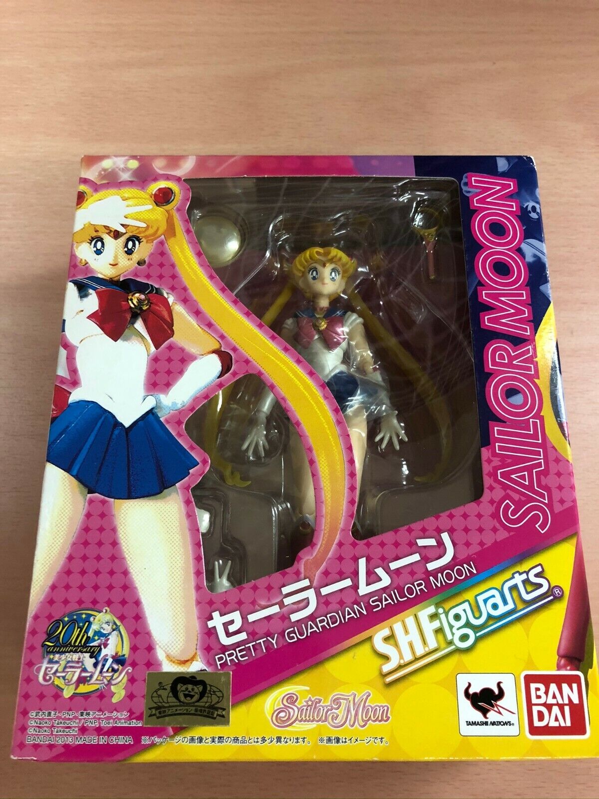 S.H.Figuarts Pretty Guardian Sailor Moon Action Figure 14cm Bandai Unopened New