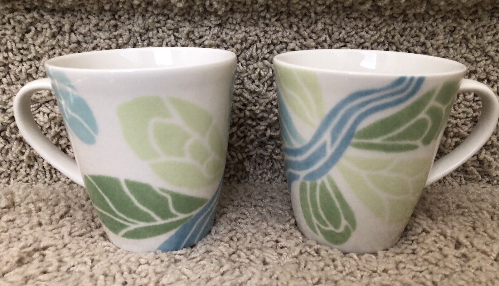 Validia Pentik Finland set of 2 (pair) Ceramic Coffee Cups Mugs Green Blue White