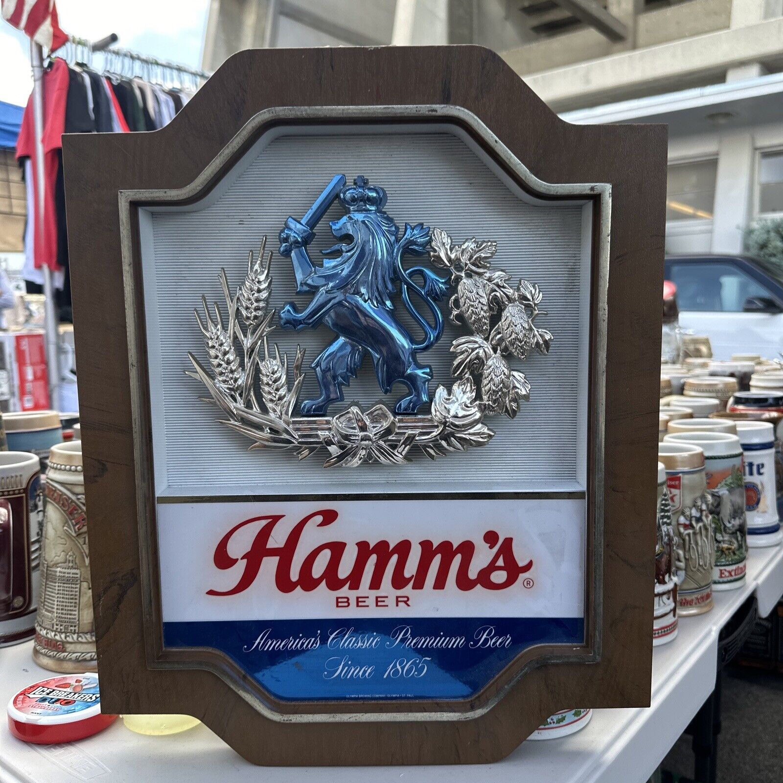 Vintage Hamm\'s Beer Plastic Display Bar Sign Lion Logo 18\