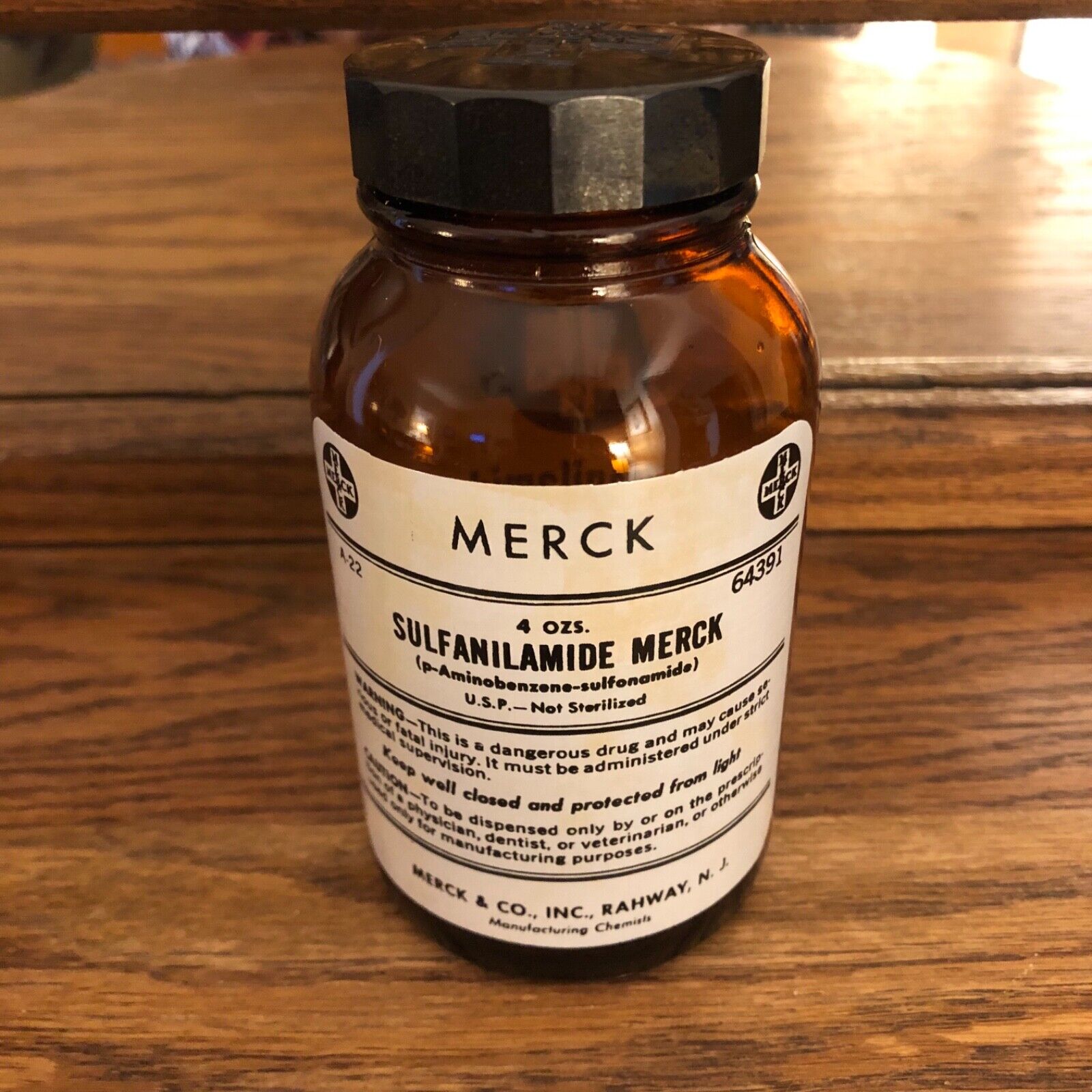 Vintage Merck & Co Amber Sulfanilamide 4oz Pharmaceutical Bottle Duraglas