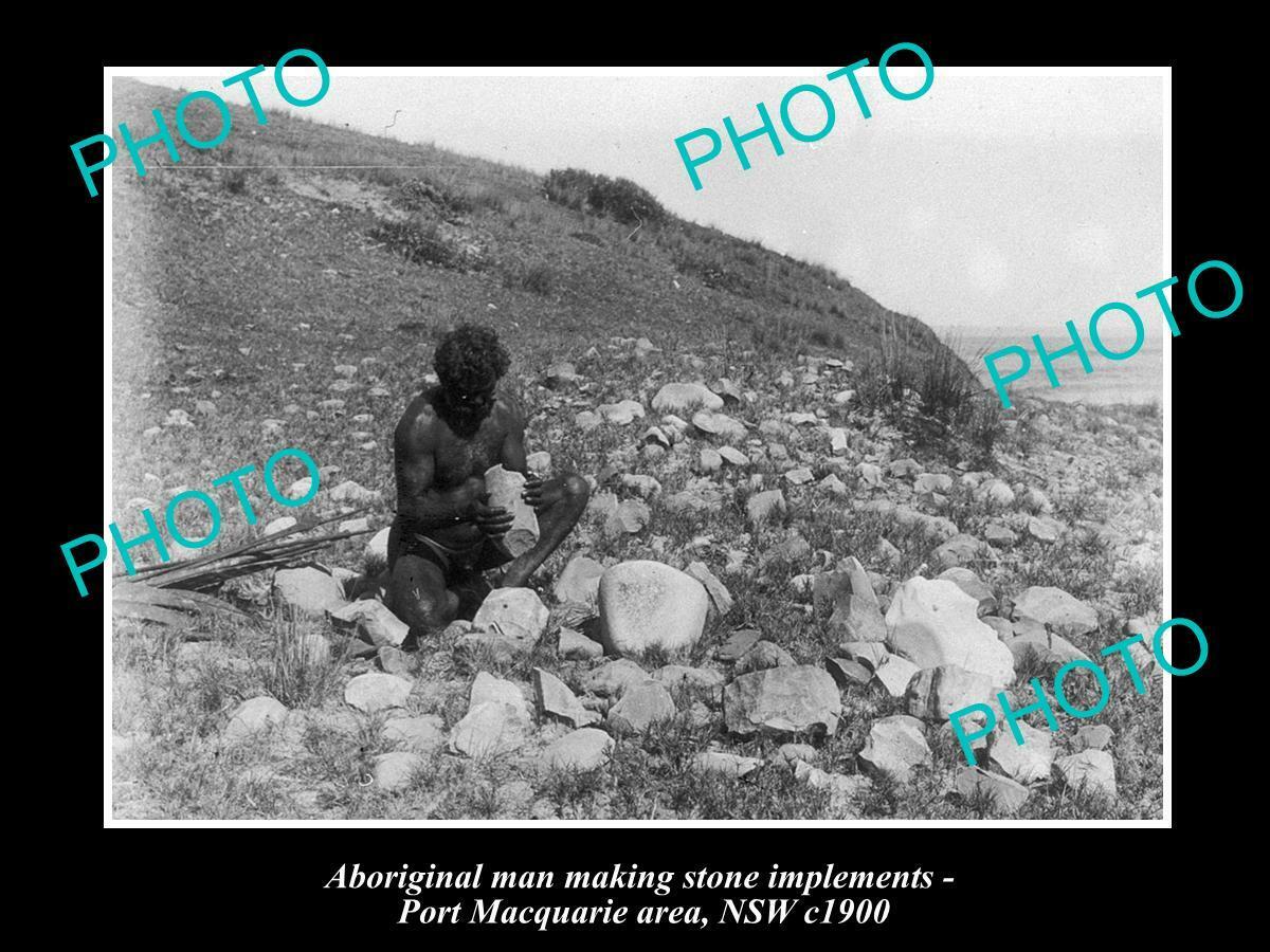 OLD 8x6 HISTORICAL PHOTO OF ABORIGINAL MAN MAKING STONE IMPLEMENTS c1900 NSW