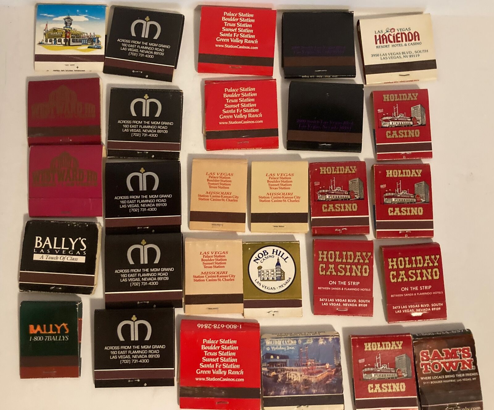 Lot of 28 Las Vegas Vintage Casino Matchbooks Sahara Ballys Maxim Sam’s Town +