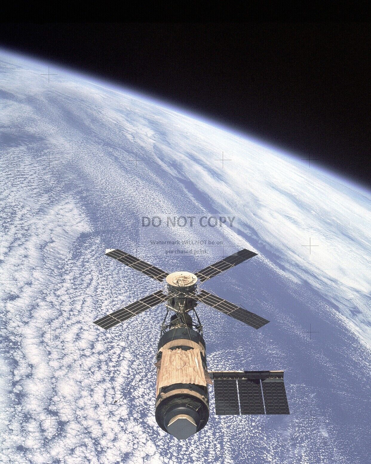 OVERHEAD VIEW OF SKYLAB ORBITAL WORKSHOP FROM SKYLAB 4  8X10 NASA PHOTO (EP-205)