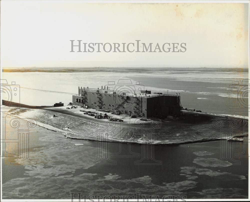 1983 Press Photo A view of a seawater treatment plant at Prudhoe Bay in Alaska